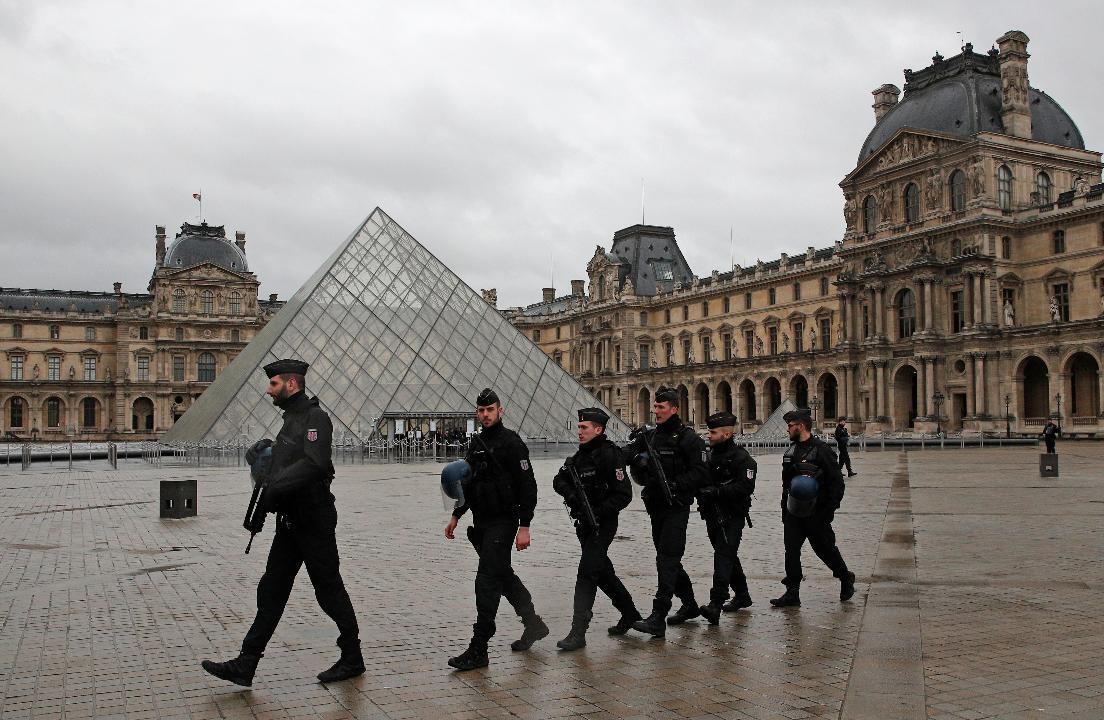 Could the Louvre knife attack impact upcoming French elections?