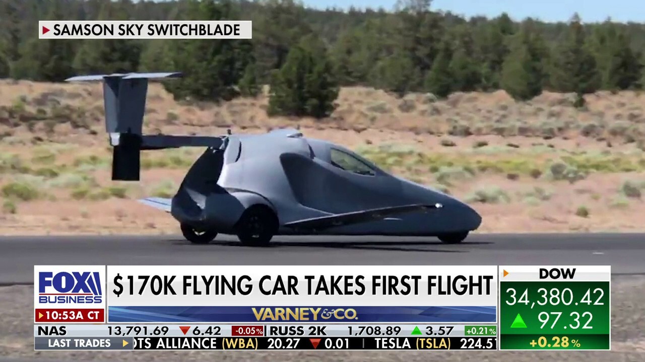 Switchblade flying car achieves first successful flight