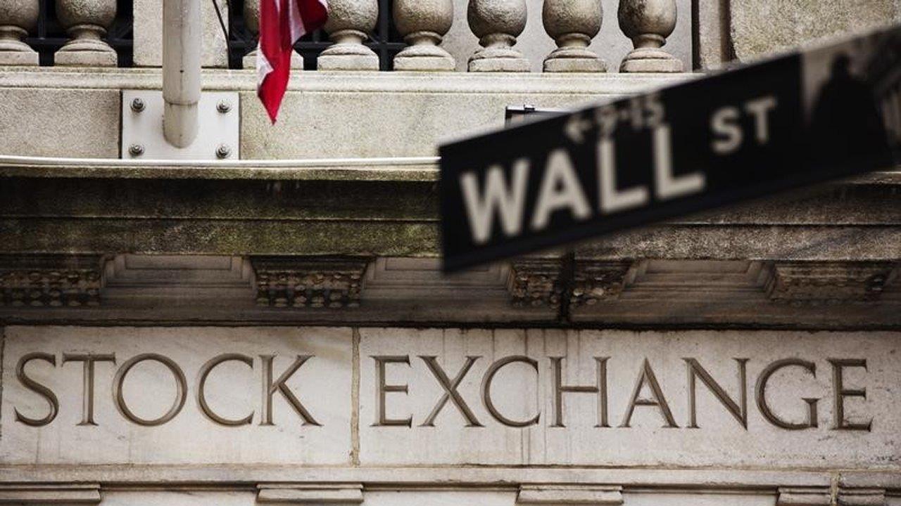 Why is Republican Party taking on Wall Street?