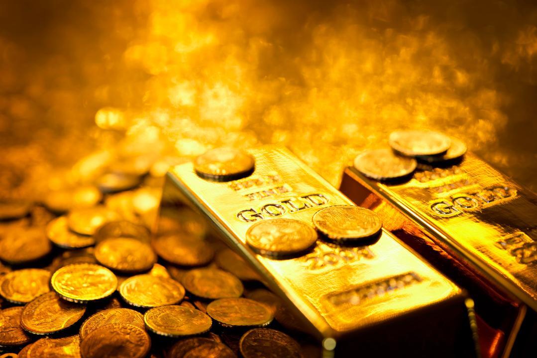 Gold, silver continue to climb amid US-China trade worries