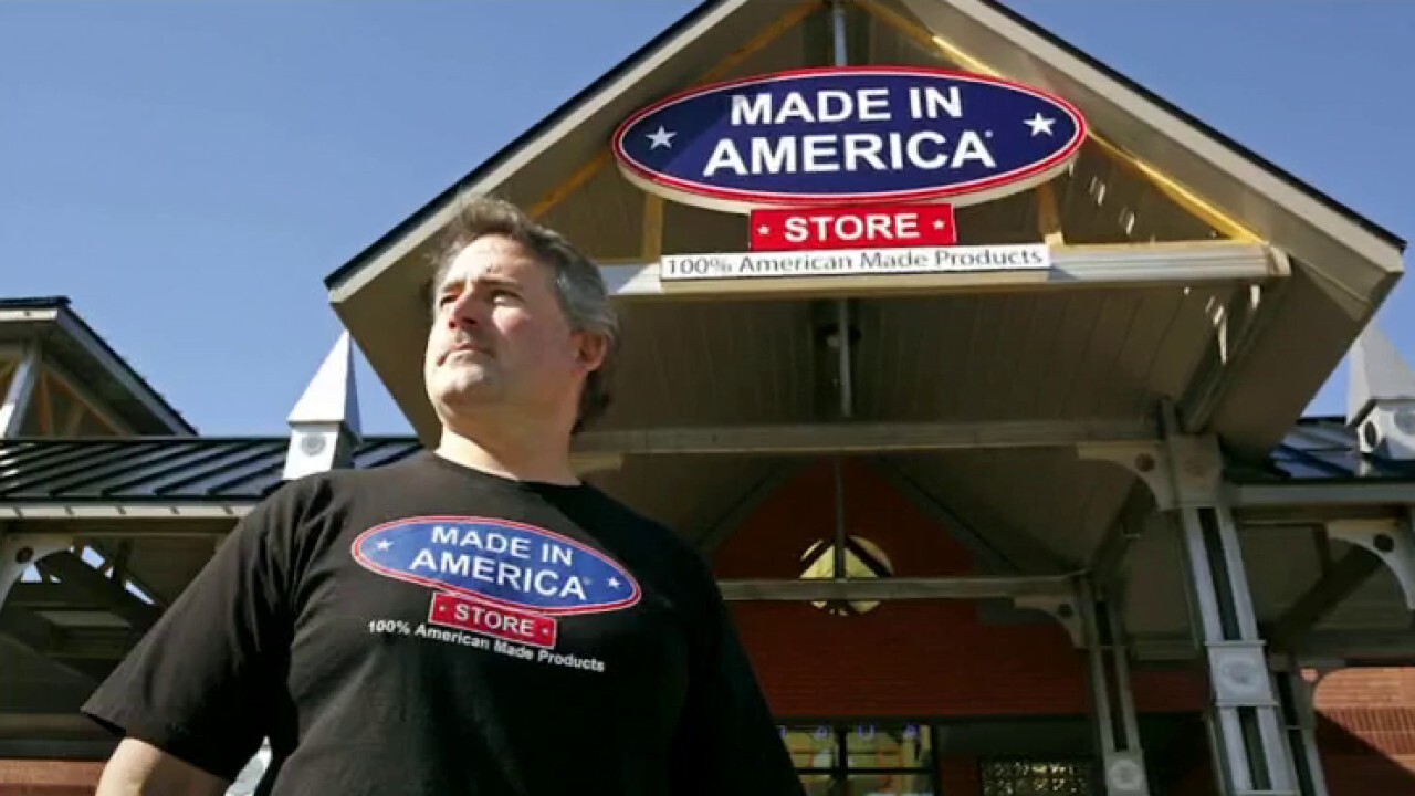 FOX Business’ Hillary Vaughn speaks with the Made in America Store founder Mark Andol about the company’s success amid supply chain disruptions.