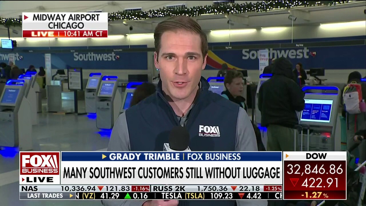 FOX Business' Grady Trimble reports from Chicago's Midway Airport, where Southwest Airlines claims lost bags will be returned to owners by the end of this week.