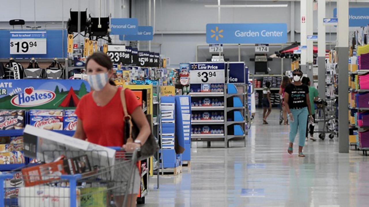 Ex-Walmart exec: Masks will ‘get economy going’ 
