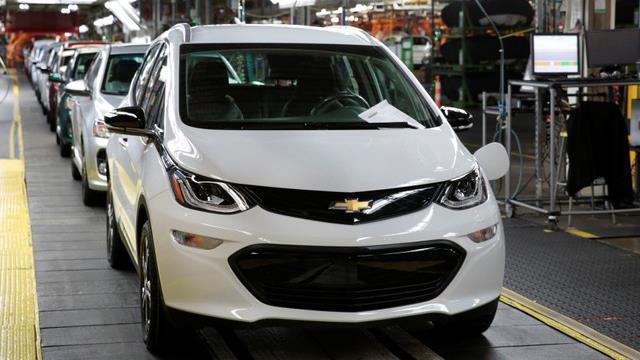 Chevy takes on Tesla with the Bolt