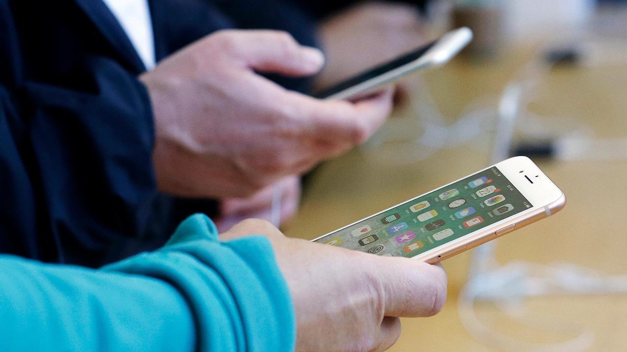 Apple warns proposed tariffs on China may boost product prices