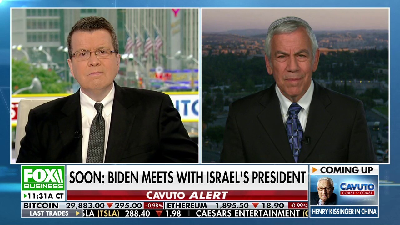  Biden meets with Israel’s president