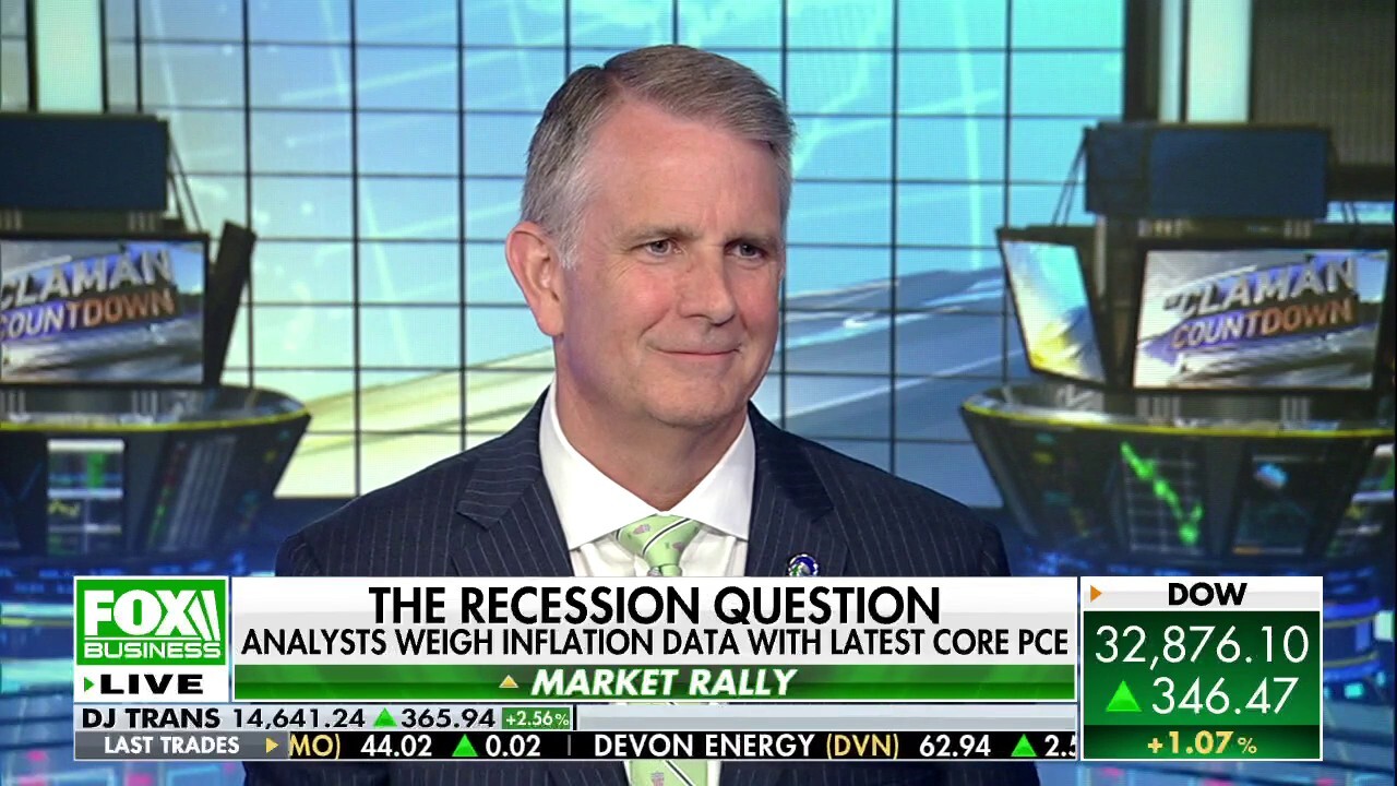 OceanFirst Financial president and CEO Christopher Maher analyzes if the economy is truly in a recession on 'The Claman Countdown.'