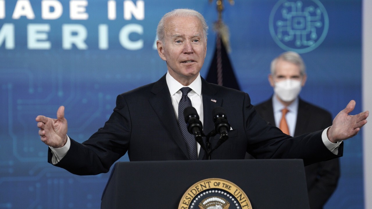 Biden has 'run off with the circus': Hurt