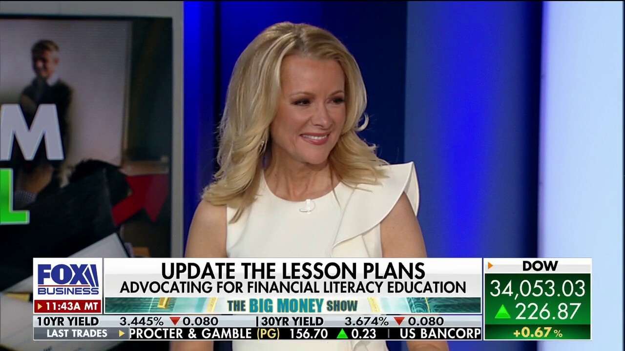 FOX Business’ Gerri Willis joined "The Big Money Show" to report on one Brooklyn school’s efforts to update its curriculum to incorporate financial literacy.