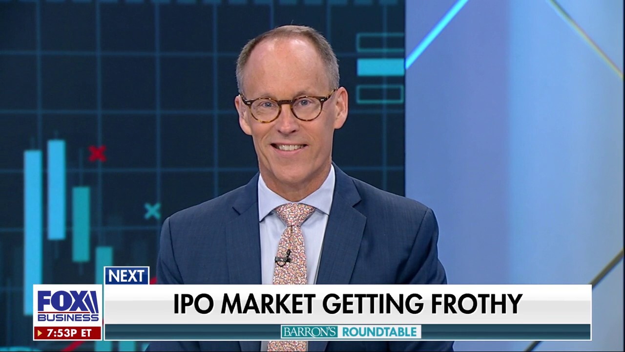  Jack Otter and the ‘Barron’s Roundtable’ panelists discuss how big food stocks are taking a hit as Americans choose healthier options.