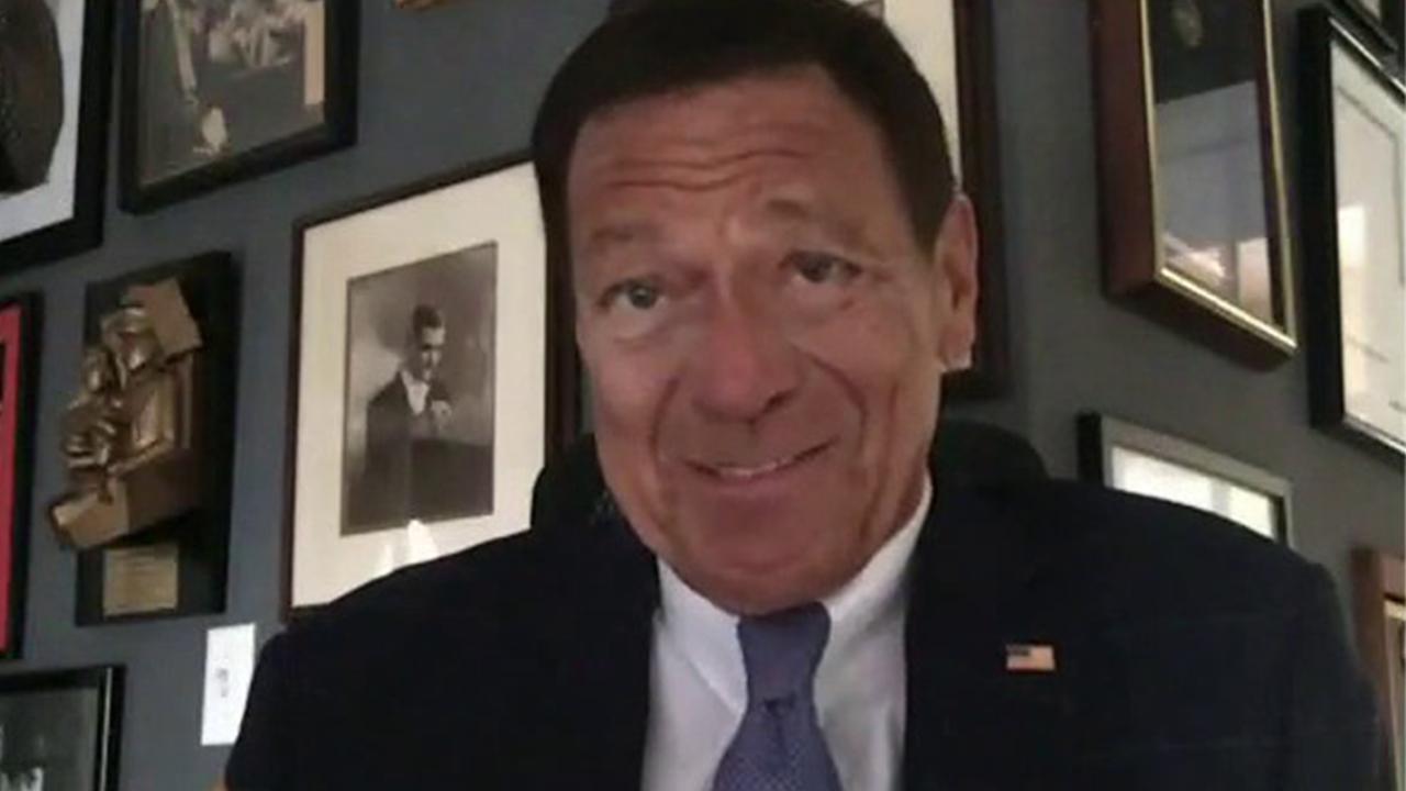 Joe Piscopo: Gym who defied Jersey shutdown orders being used as an example 