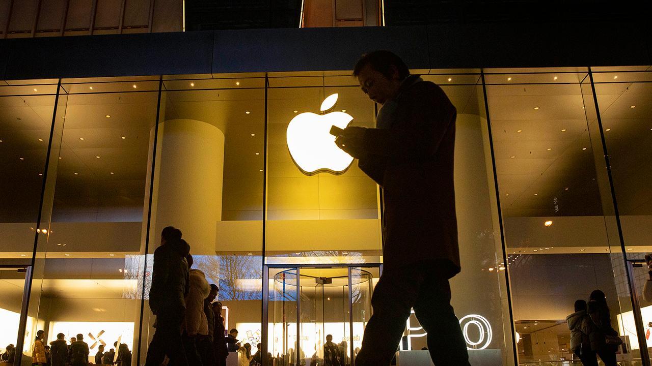 Apple posts strong quarterly earnings; Chipotle accused of violating child labor laws