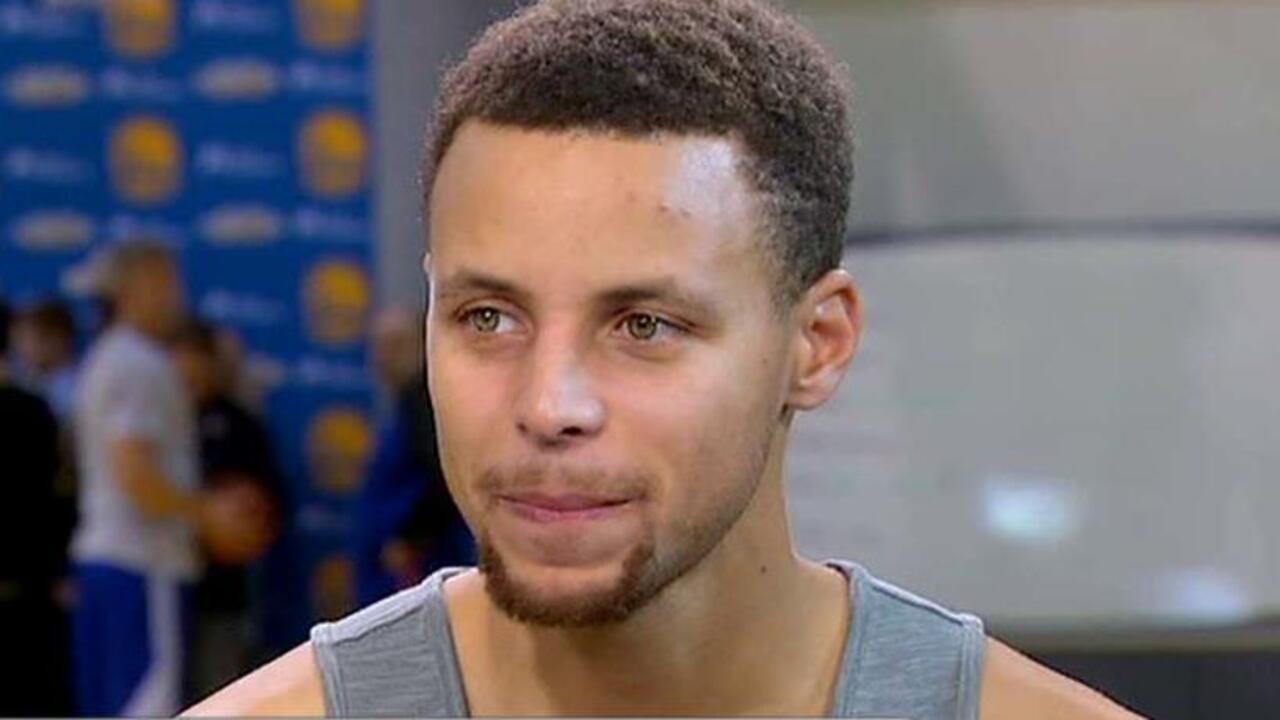 Stephen Curry named 2015 AP Male Athlete of the Year