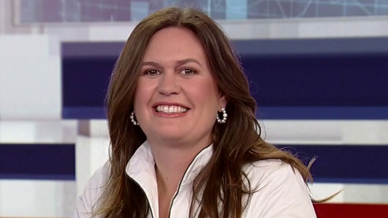 Arkansas gubernatorial candidate Sarah Sanders discusses the midterm elections on 'Kudlow' as Biden’s ratings continue to trend downward.