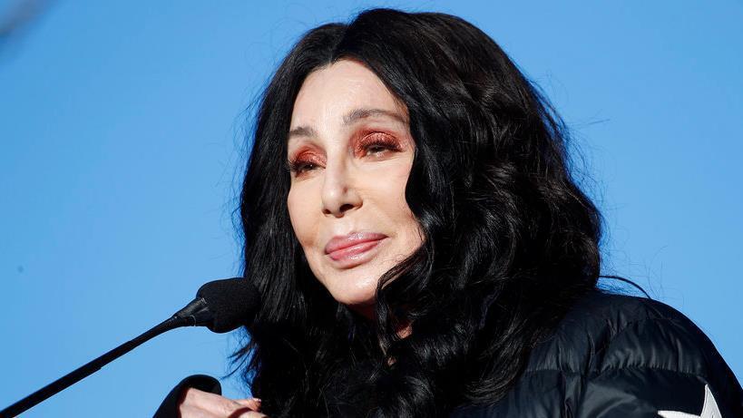 ‘Are you serious Cher?’: Mike Huckabee rips singer for dissing Sarah Sanders’ appearance