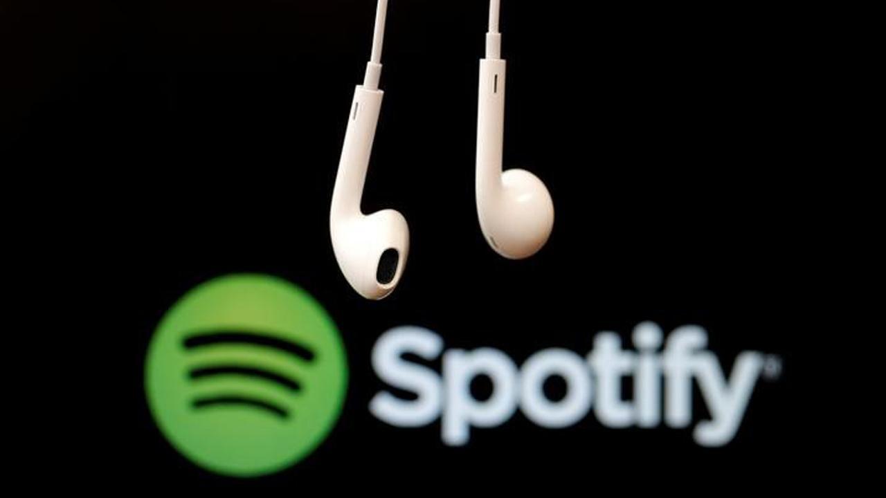 Spotify files for IPO amid $1.6B copyright infringement suit
