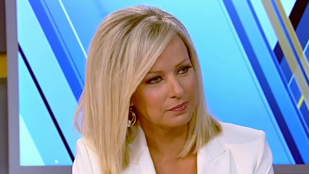 Sandra Smith celebrates Fox News' 25th anniversary