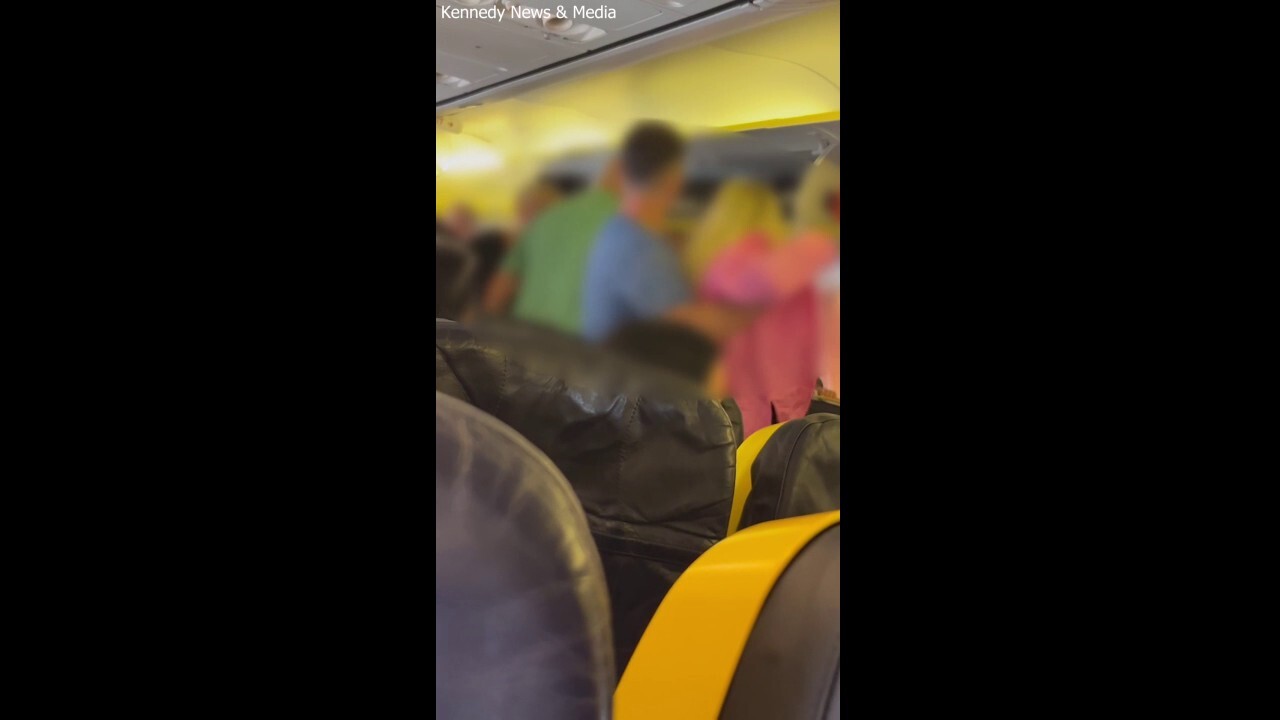 Video shows incident before takeoff of Manchester to Ibiza flight on Aug. 21. (Kennedy News and Media)