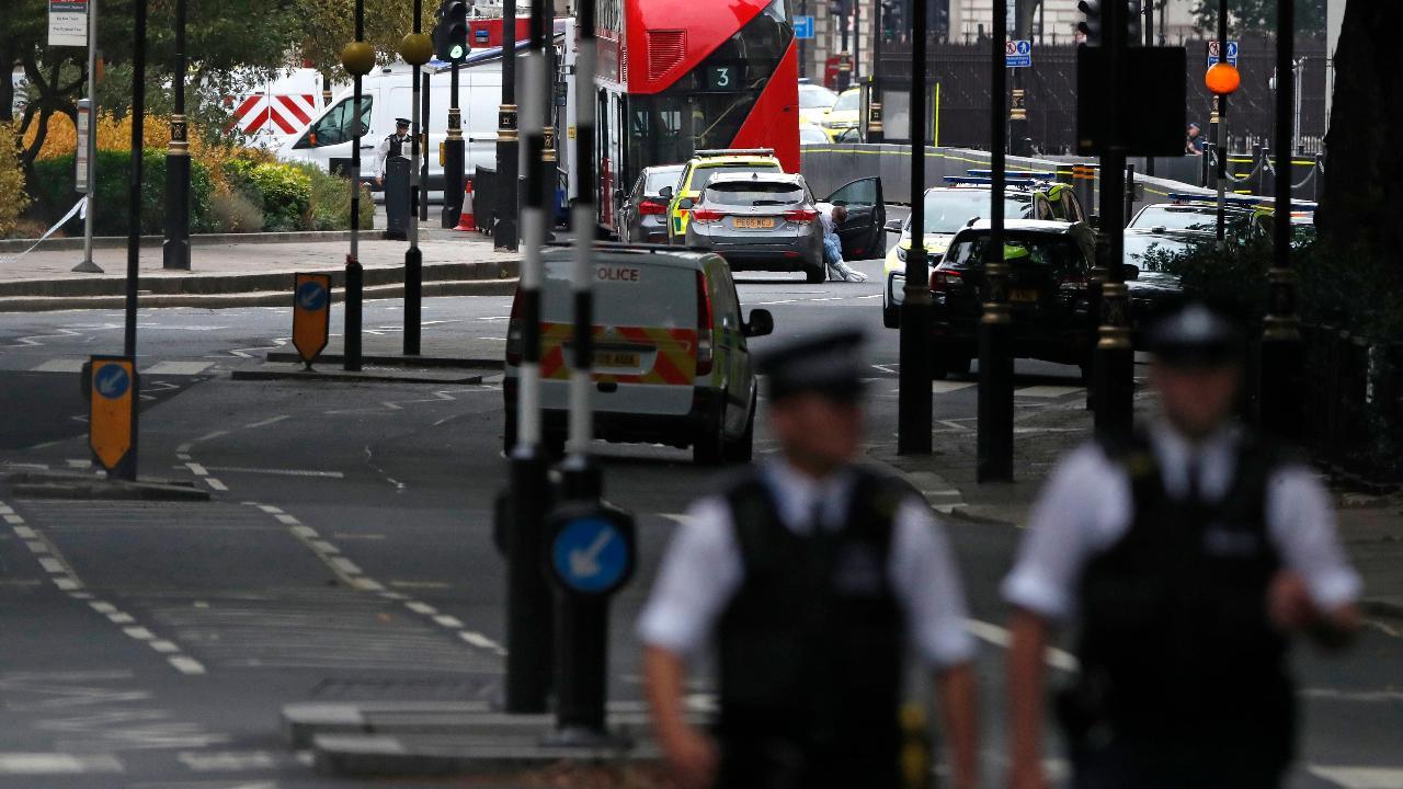 London crash investigated by Scotland Yard counter-terrorism unit