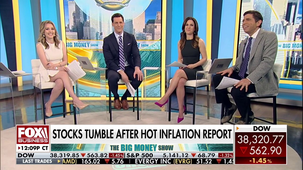 Fox News contributor and Capitalist Pig hedge fund manager Jonathan Hoenig explains why he's predicting there will be more Fed rate hikes before any cuts.