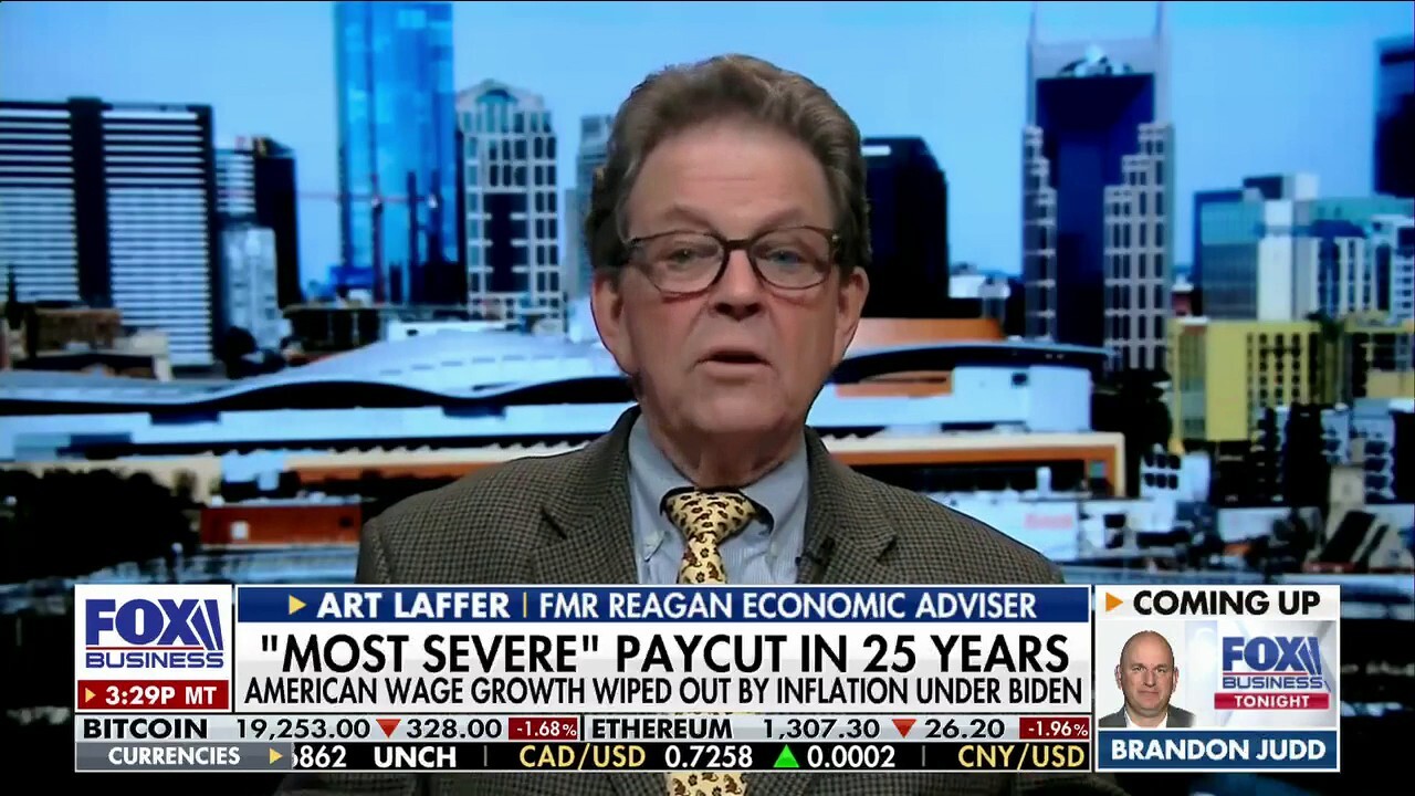 Former Reagan Economic adviser Art Laffer discusses how the American wage growth has been wiped out by inflation under Biden on ‘Fox Business Tonight.’
