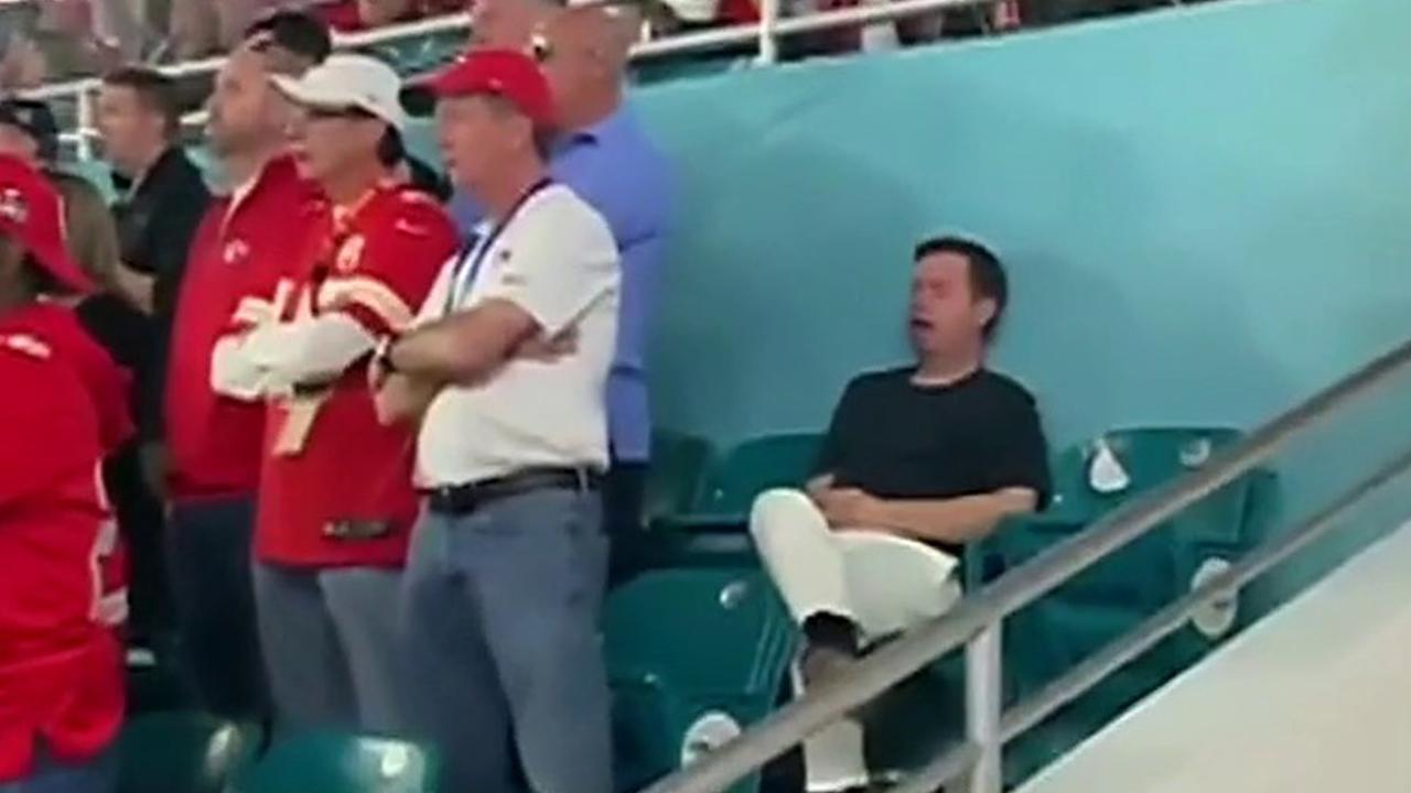 Caught on camera: Super Bowl fan naps in the stands