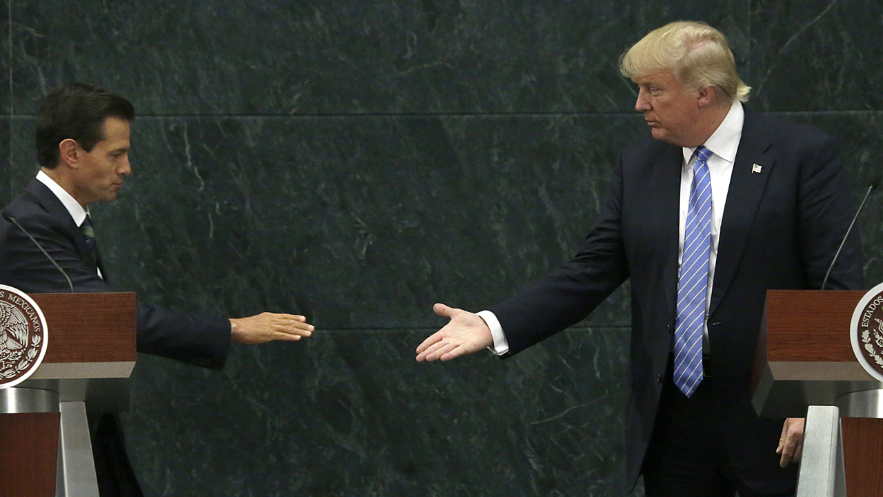Trump meets with Mexican President Pena Nieto