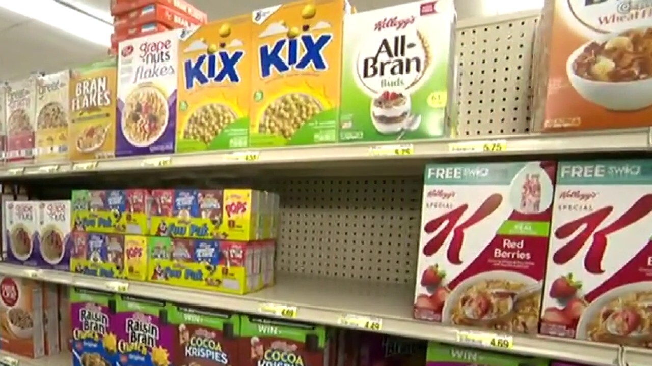FOX Business' Grady Trimble reports from Chicago's Happy Foods supermarket with a closer look at what you're getting less of.
