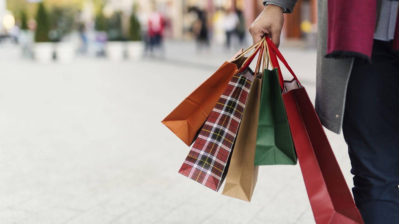 Gregg Smith, founder of Evolution VC Partners, argues the 'lackluster performance' on Black Friday should not provide the landscape for the holiday shopping season given consumers are 'spending money like mad.' 