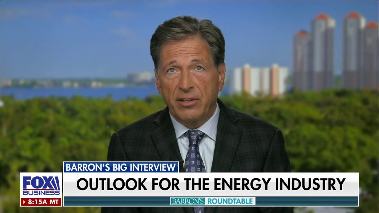 OPIS Global Head of Energy Analysis Tom Kloza says gas and oil prices depend on how Vladimir Putin 'pushes various buttons.'