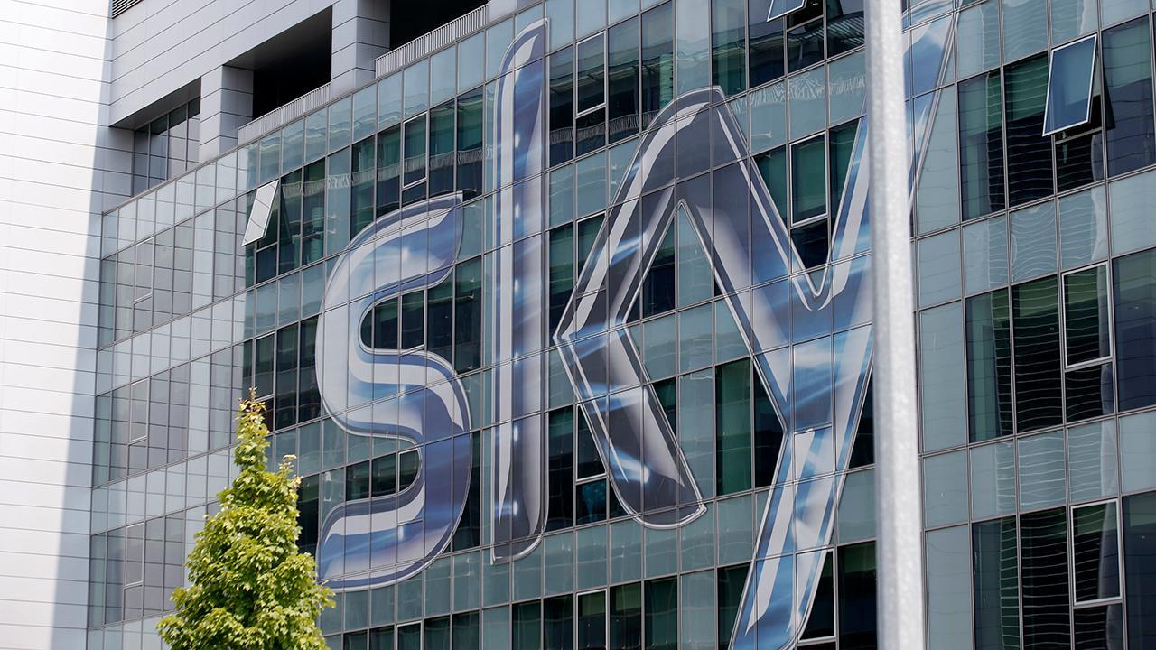 Comcast raises Sky bid to $34 billion