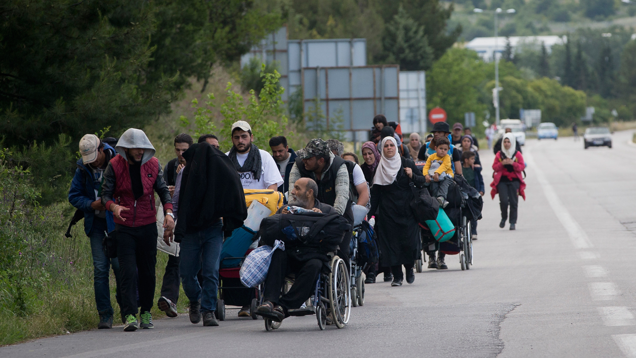 Obama to accept 10,000 Syrian refugees