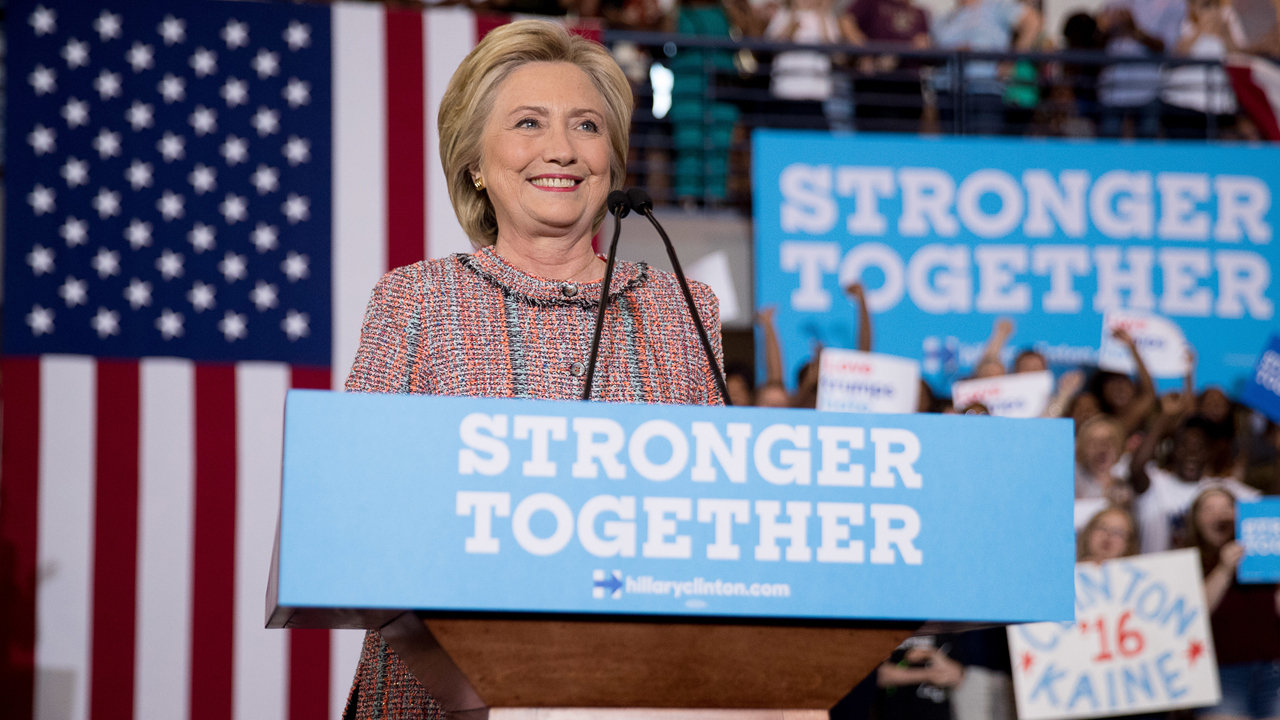 Clinton returns to campaign trail
