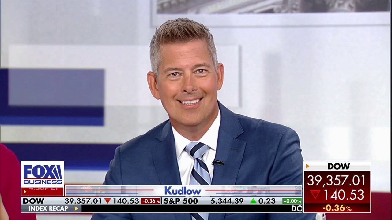  Kudlow panelists Sean Duffy, Deroy Murdock and Batya Ungar-Sargon discuss response strategies to illegal immigration and Elon Musks support of the former president.