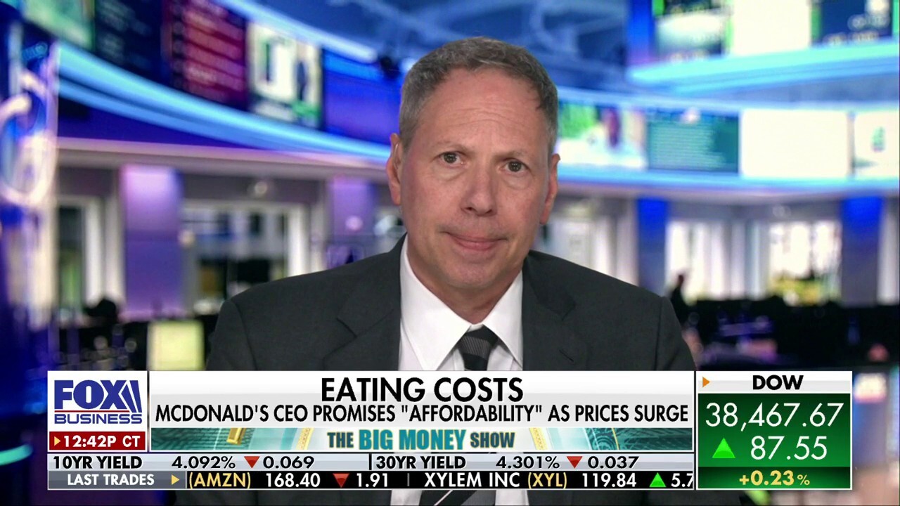 Fat Brands chairman and founder Andy Wiederhorn details the economic impact of California raising the minimum wage to $20 an hour.