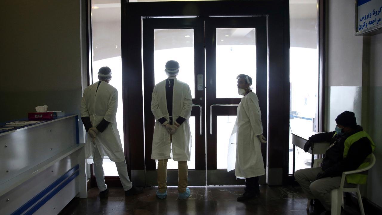 Coronavirus patients in US should be quarantined: Dr. Marc Siegel