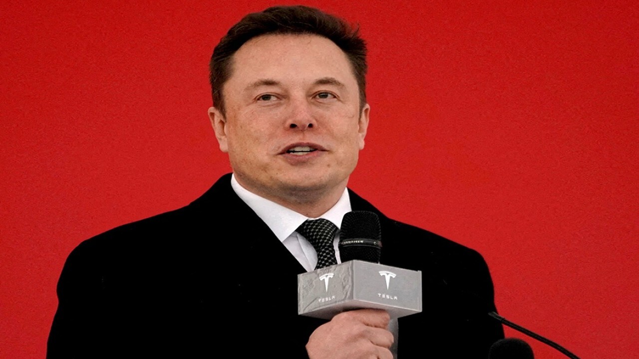 Tesla investor day comes with stock rebounding, CEO Musk tweets Master