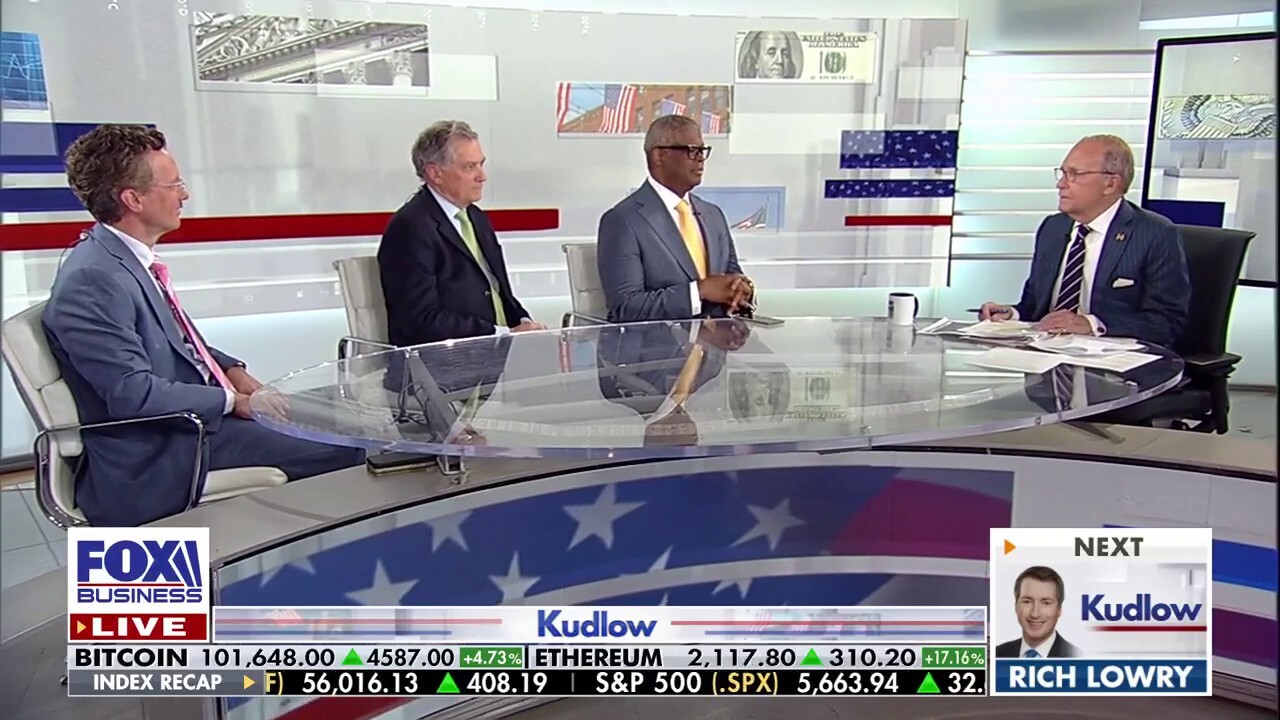 The economy is very much alive, expert says