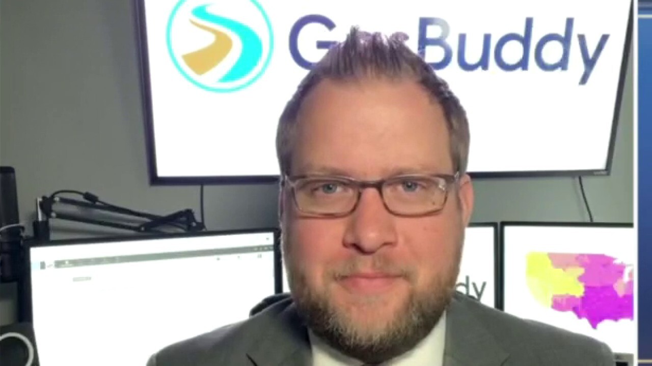 GasBuddy analyst forecasts price of gas for end of the year