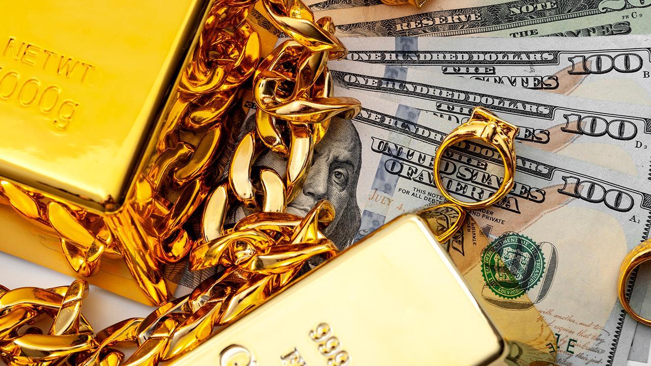 Jeweler: It's not a good time to buy gold