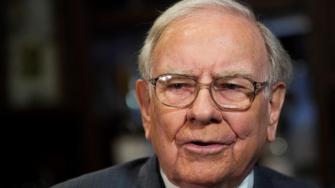 Warren Buffett says Dow will top 1 million in the next 100 years