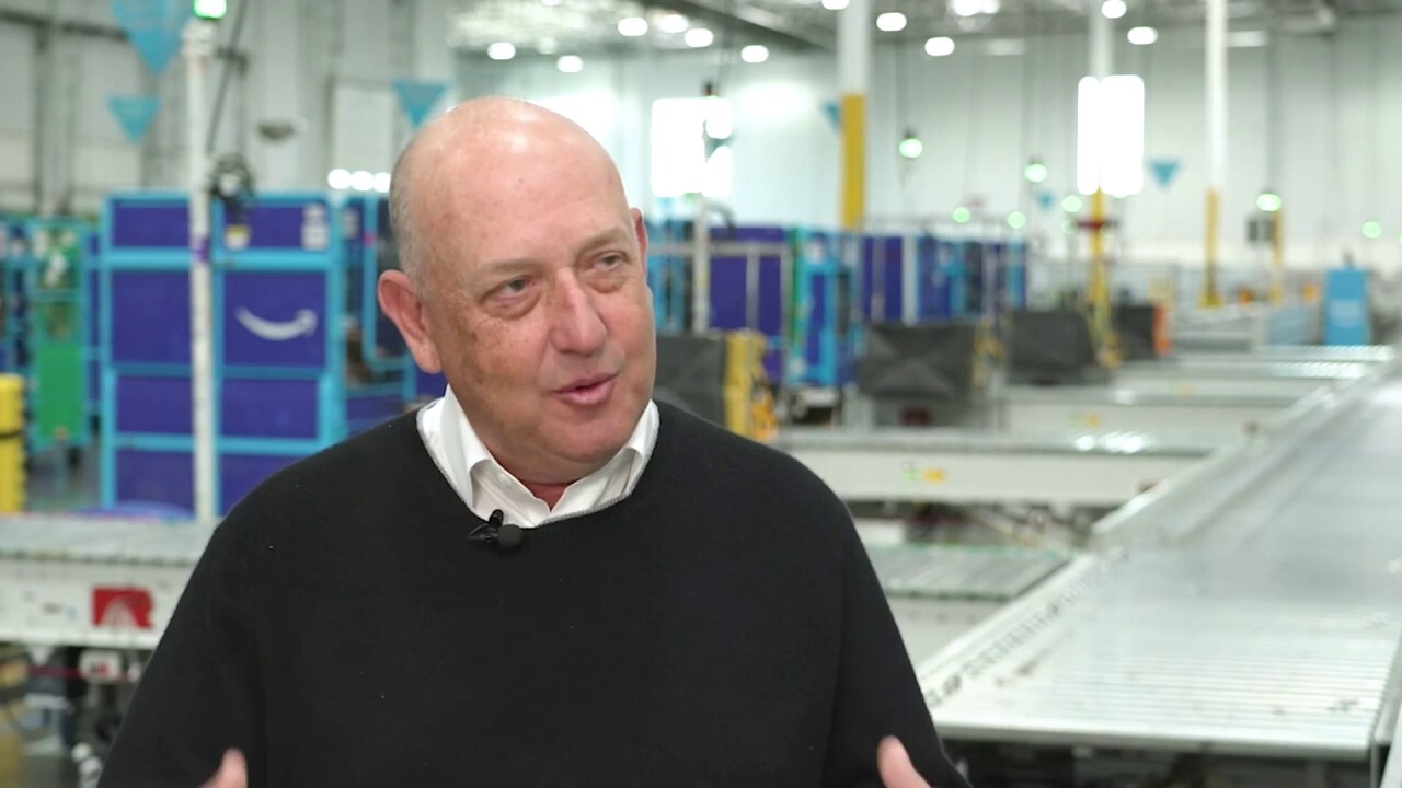 Amazon's chief technologist for robotics, Tye Brady, and Amazon's vice president of transportation, Beryl Tomay, discuss the new technology the e-commerce giant is using.