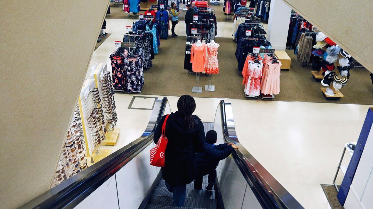 US retail sales post biggest drop in 9 years in December