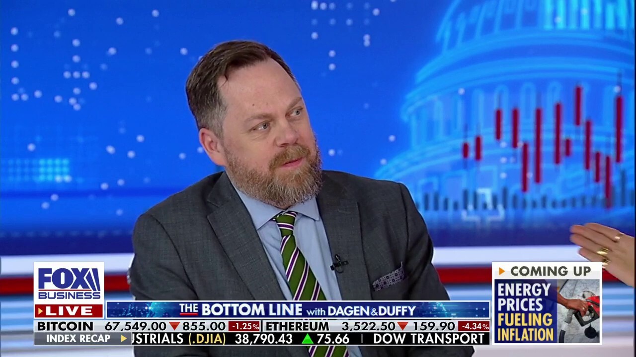 Breitbart economics and finance editor John Carney joins ‘The Bottom Line’ to discuss the Washington Post fact-checking President Joe Biden’s tax pledge, saying it has ‘incomplete budgeting.’