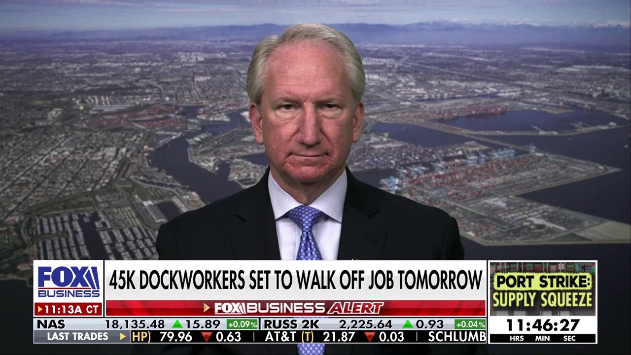 Port of Los Angeles executive director Gene Seroka discusses the key issues of the impending ports strike on 'Cavuto: Coast to Coast.'