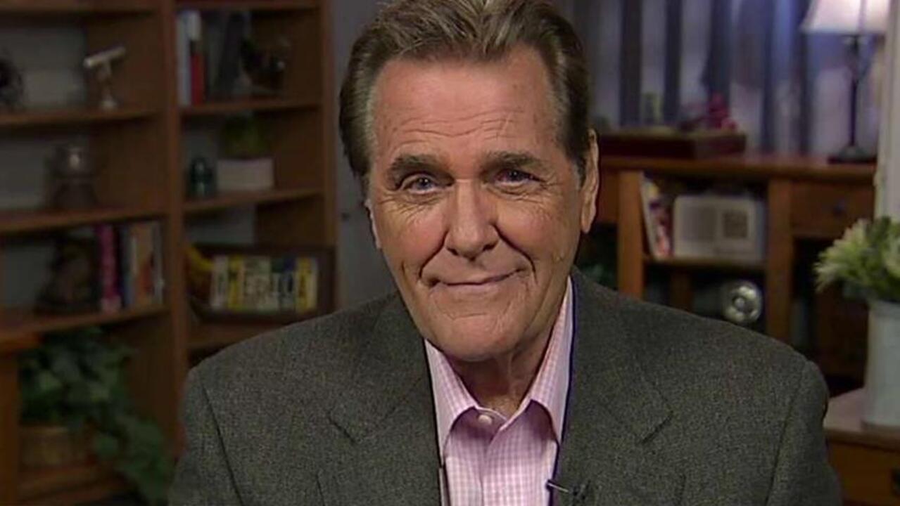 Chuck Woolery on Ted Cruz’s outsider position