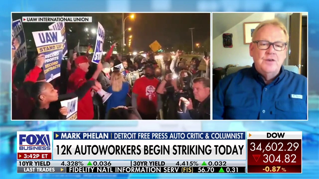 Detroit Free Press auto critic and columnist Mark Phelan provides the latest details on the United Auto Workers strike on 'The Claman Countdown.'