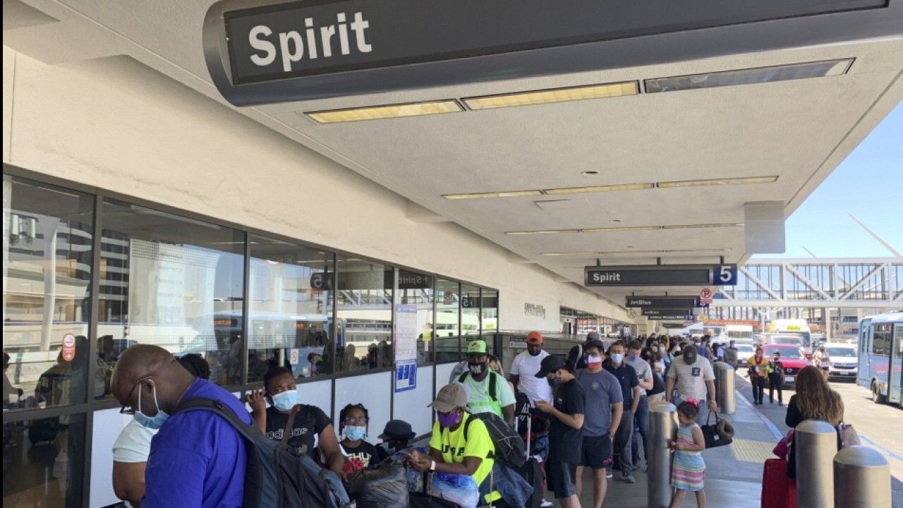 Hundreds of Spirit Airlines flights canceled despite rising volume of passengers