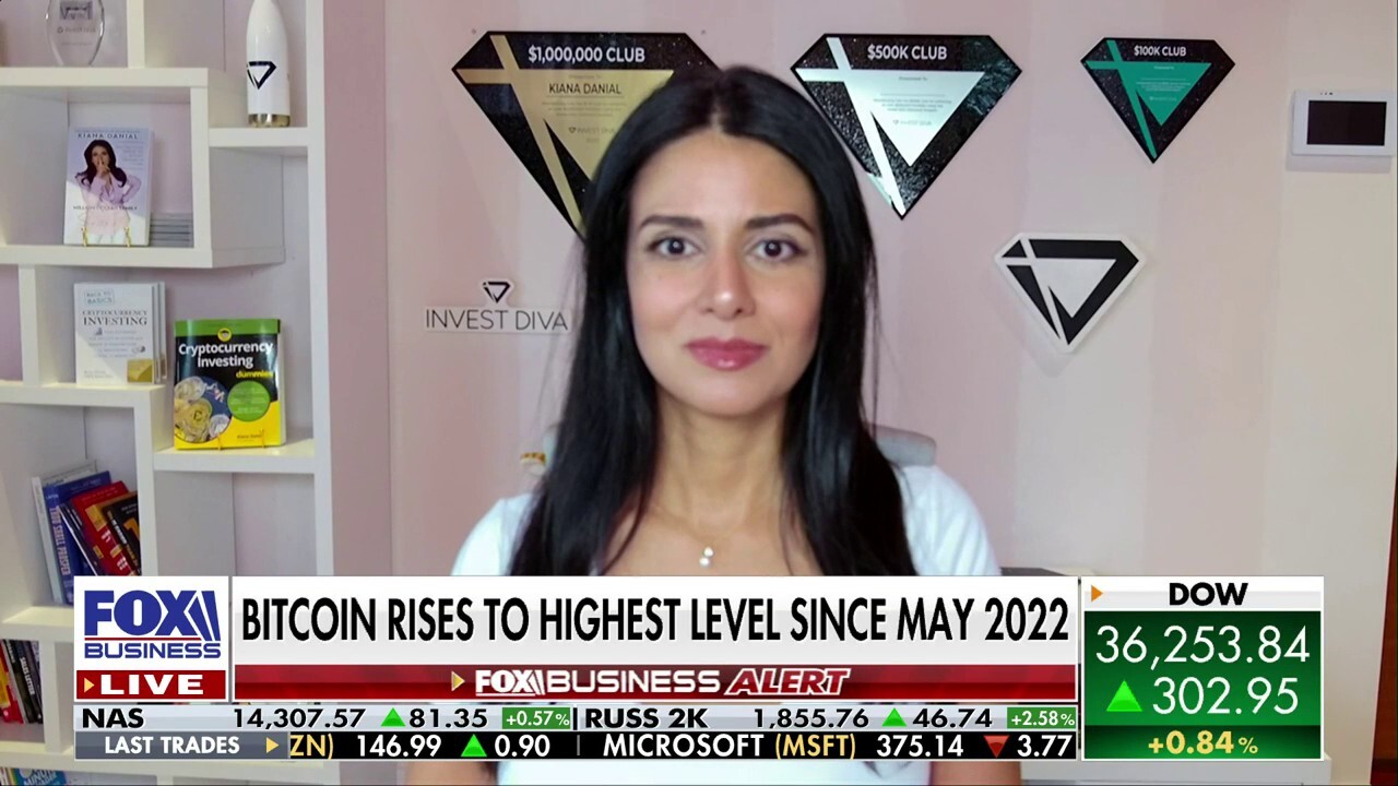 Invest Diva CEO Kiana Danial discusses the surge in Bitcoin and the performance of the cryptocurrency and stock markets.