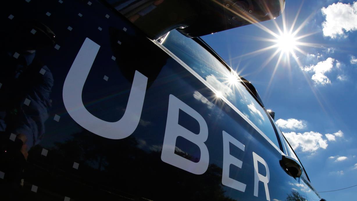 London cabbies looking to sue Uber
